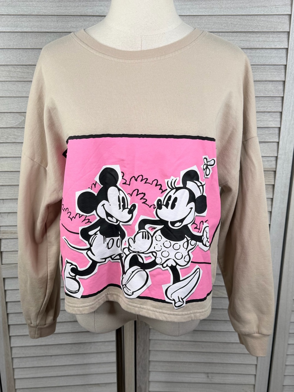 DISNEY Mickey & Minnie Mouse Cropped Crewneck Sweatshirt Tan/Multi-Large